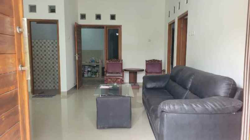 dijual rumah kaliurang km 11