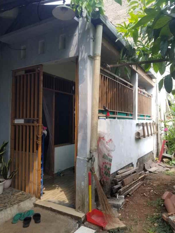 dijual rumah kampung jati cempaka