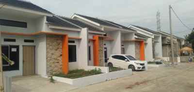 dijual rumah karang satria