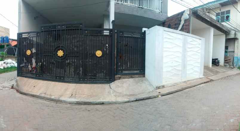 dijual rumah karang temgah ciledug