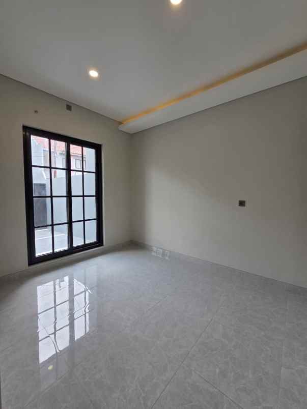 dijual rumah kavling dki