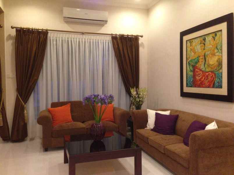 dijual rumah kebayoran baru