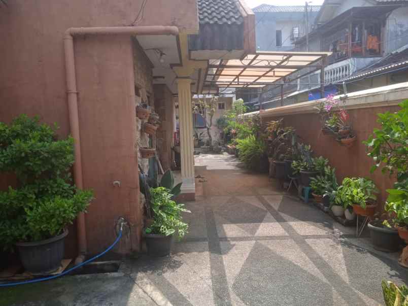 dijual rumah kebayoran lama