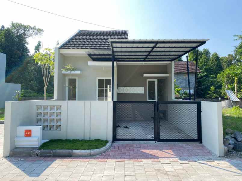 dijual rumah kebomati brajan prambanan