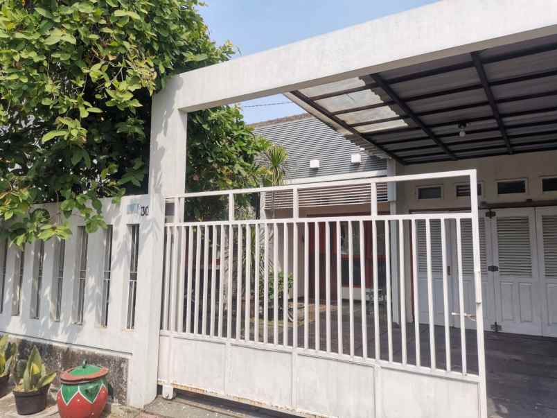 dijual rumah kebonsari