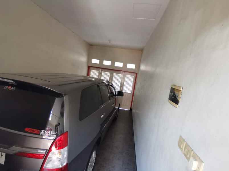 dijual rumah kebonsari