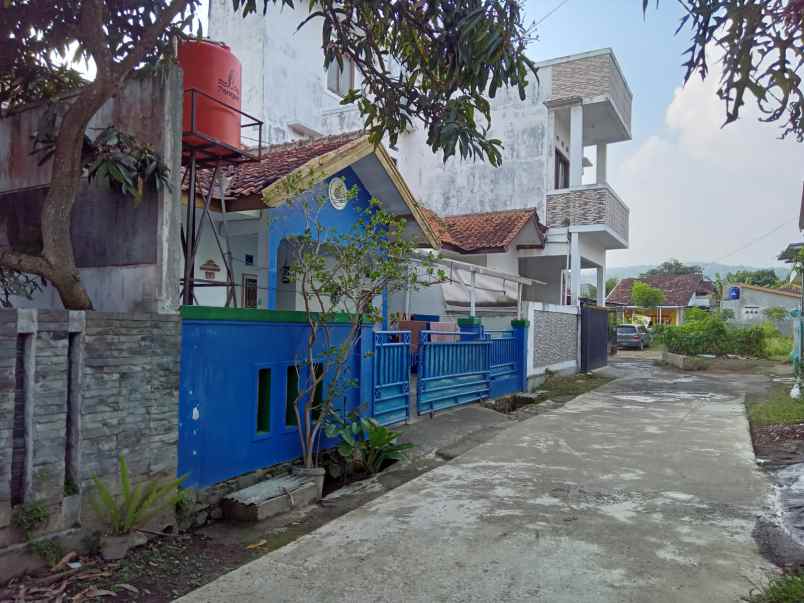 dijual rumah kec ngamprah