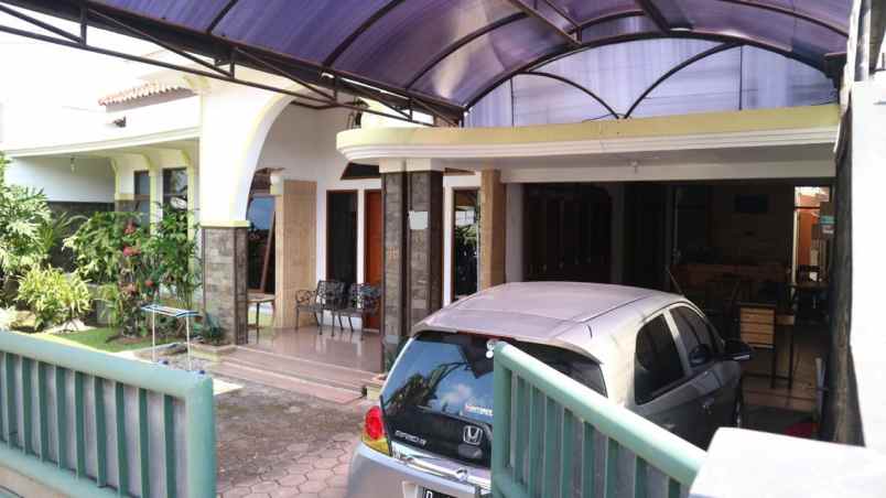 dijual rumah kec parongpong