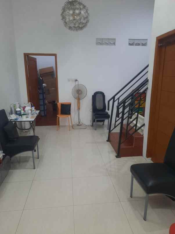 dijual rumah kelapa hibrida kelapa gading