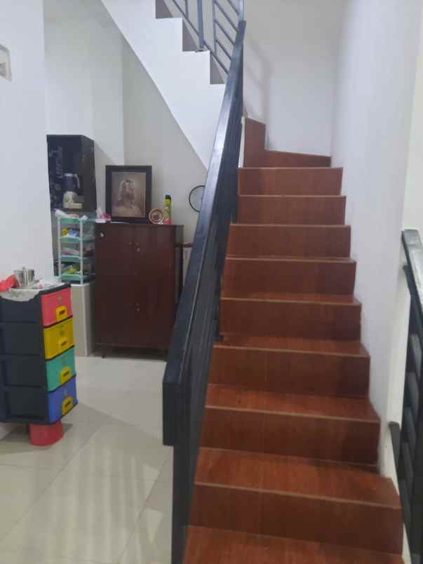 dijual rumah kelapa hibrida kelapa gading