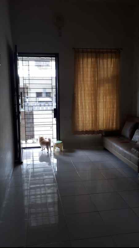 dijual rumah kelapa lilin kelapa gading