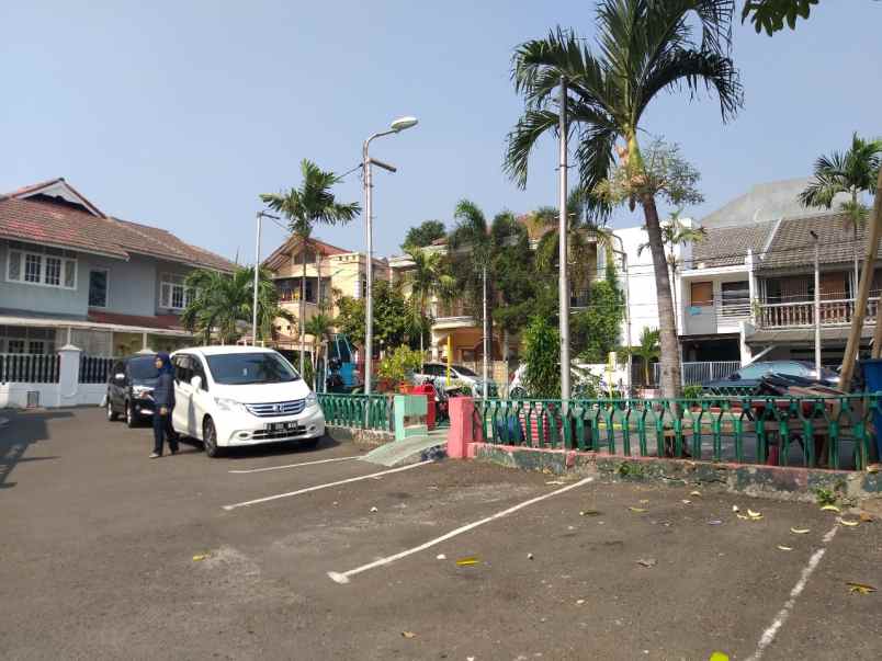 dijual rumah keluarga impian di tebet barat