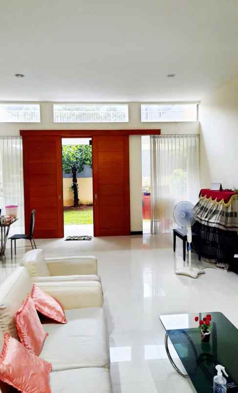dijual rumah kertajaya indah timur