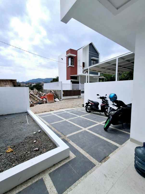 dijual rumah kinanti house jatihandap