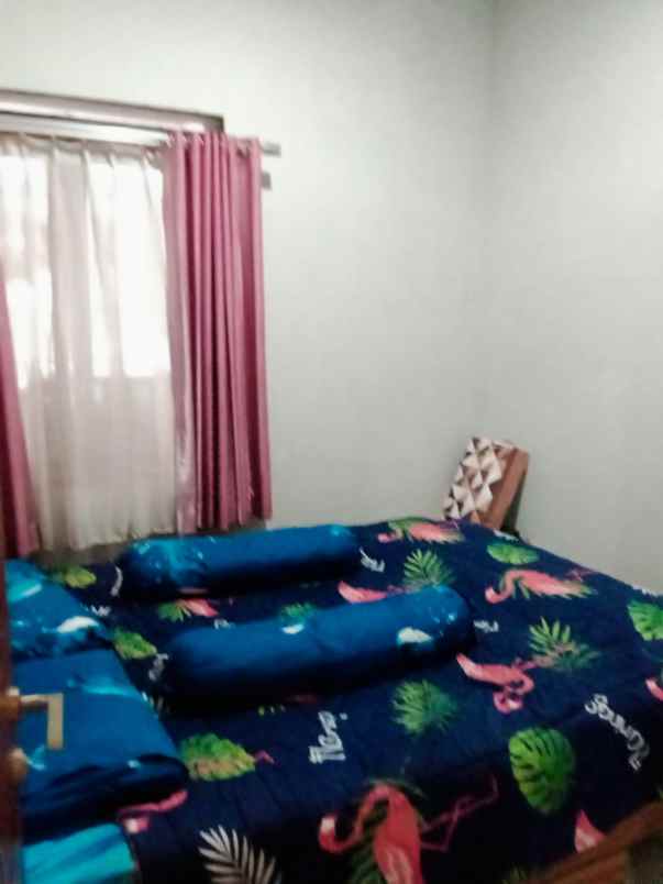 dijual rumah komplek astom residence