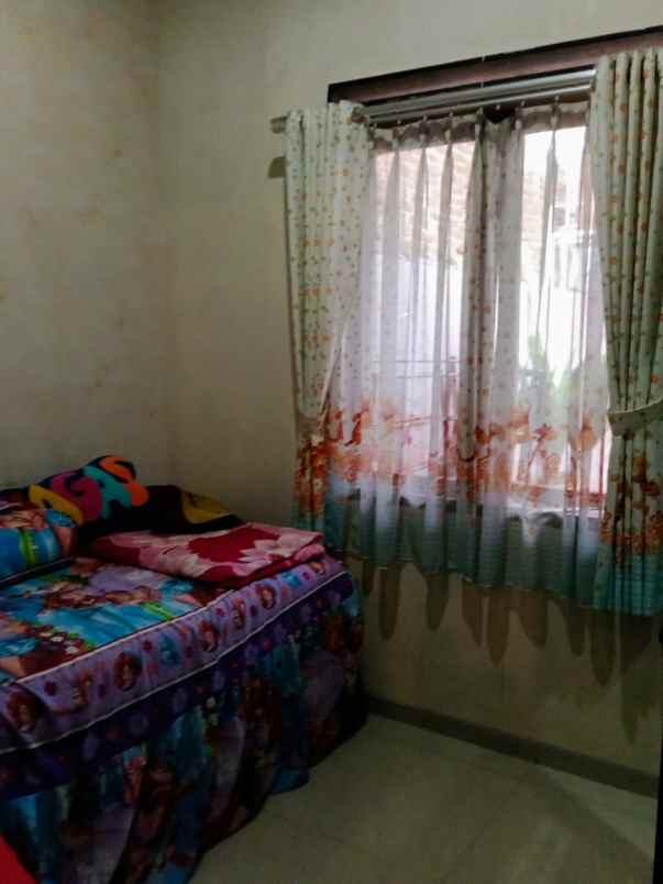 dijual rumah komplek astom residence