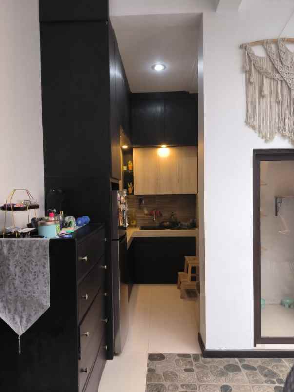 dijual rumah komplek bali garden city view