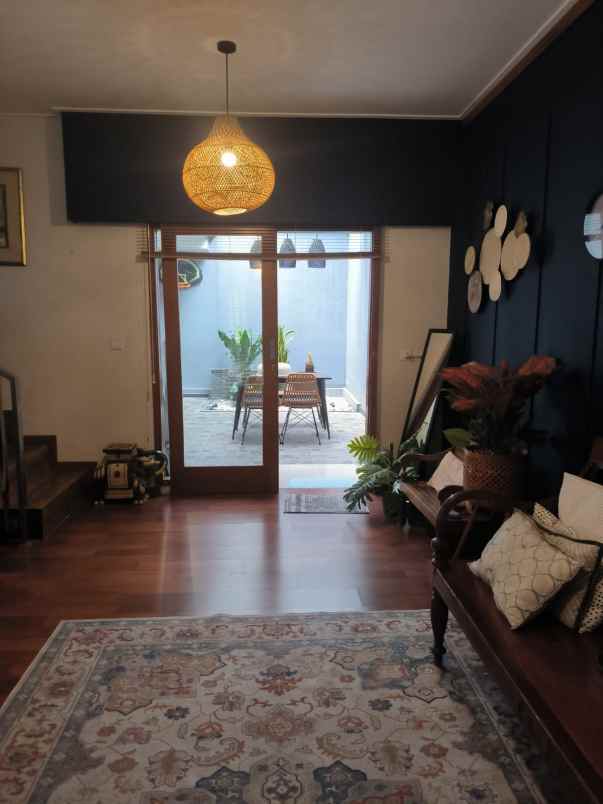 dijual rumah komplek bali garden city view