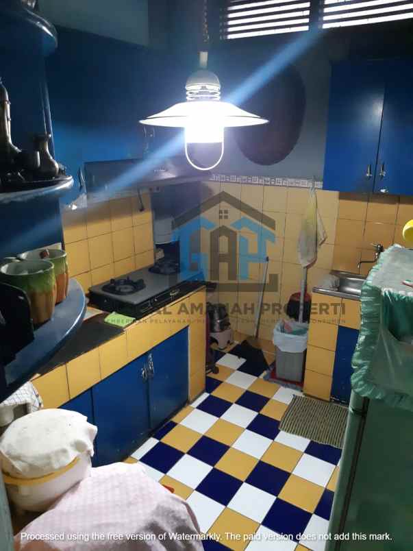 dijual rumah komplek baros