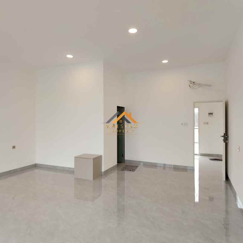 dijual rumah komplek cemara hijau jalan