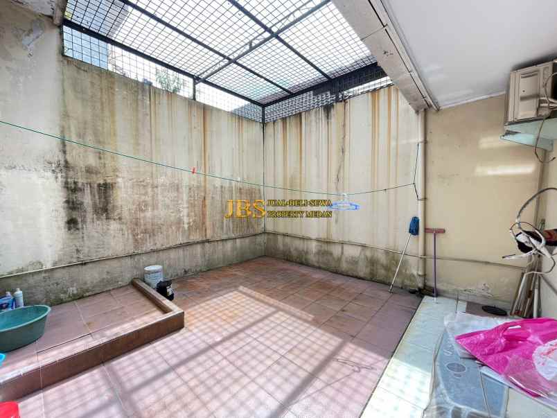 dijual rumah komplek cemara hijau jalan