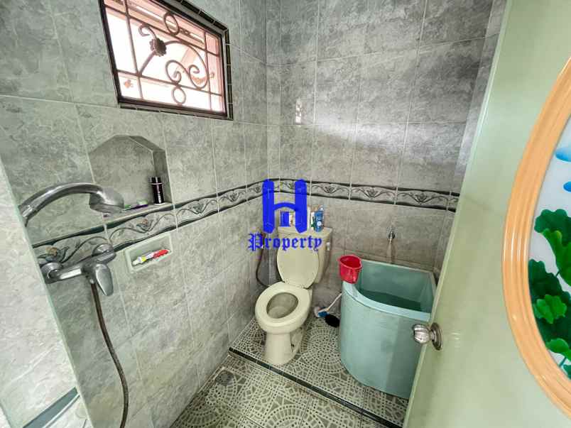 dijual rumah komplek cemara hijau jalan