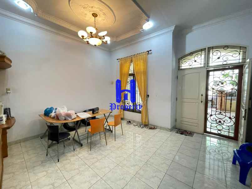 dijual rumah komplek cemara hijau jalan