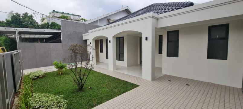 dijual rumah komplek cipinang elok 2