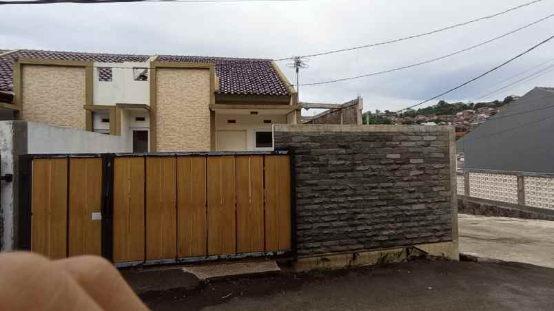 dijual rumah komplek d pasirwangi view