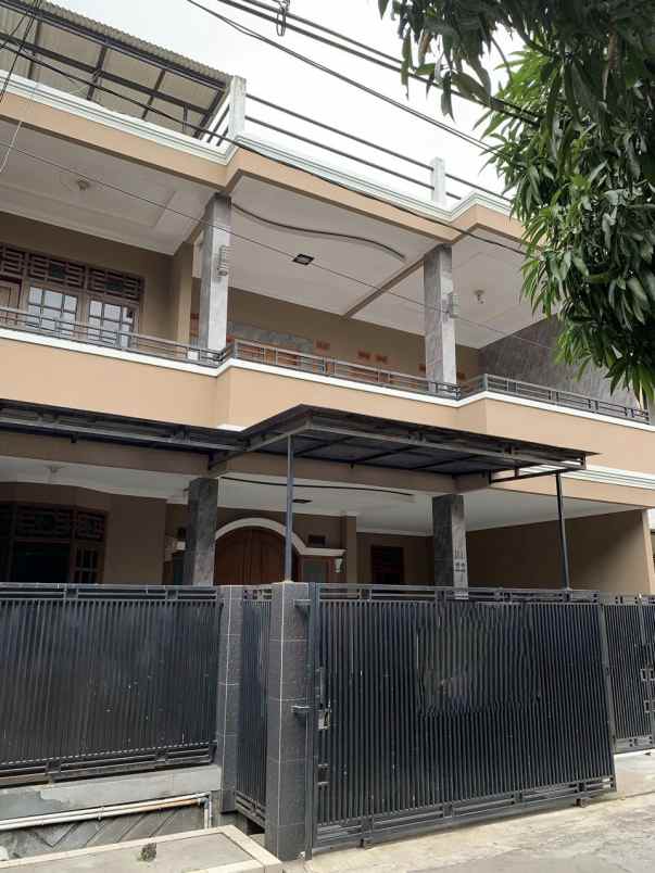 dijual rumah komplek gba griya bandung