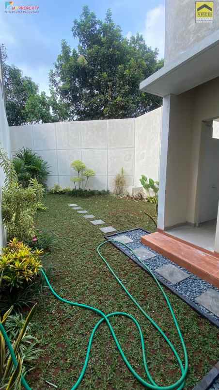 dijual rumah komplek jatiwaringin