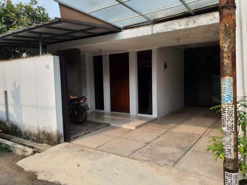 dijual rumah komplek margahayu permai