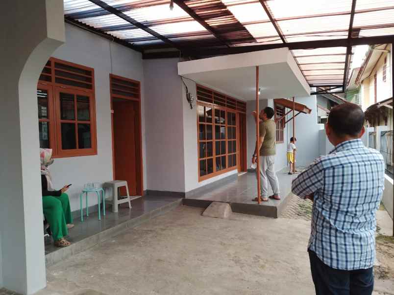 dijual rumah komplek pondok bambu duren