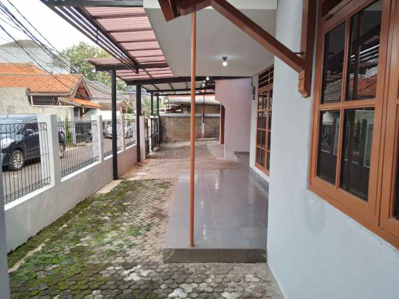 dijual rumah komplek pondok bambu duren