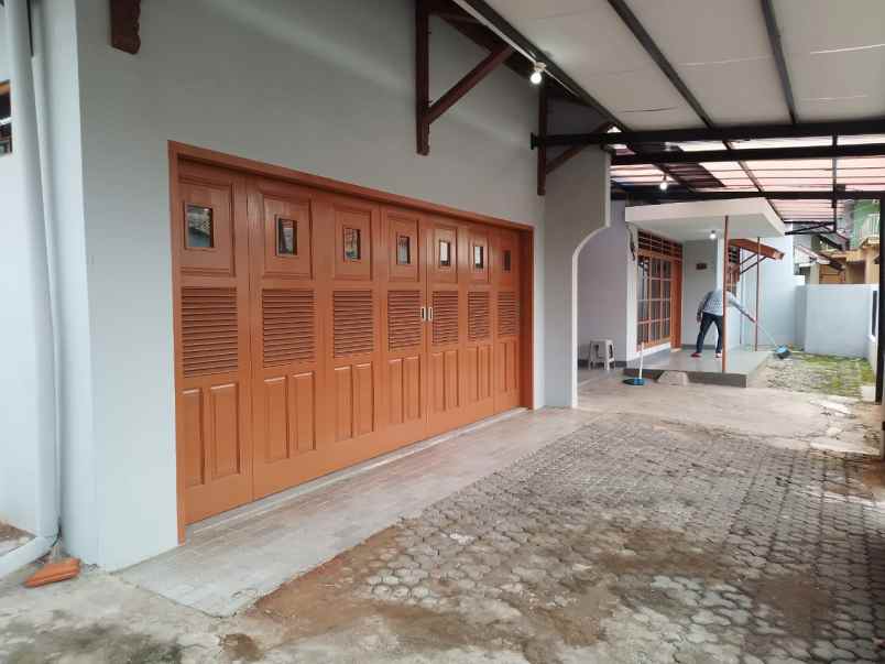 dijual rumah komplek pondok bambu duren