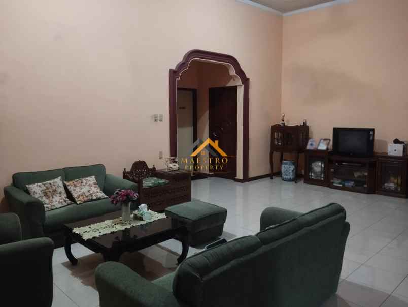 dijual rumah kondisi siap huni jalan bunga tanjung xi