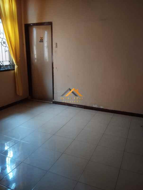dijual rumah kondisi siap huni jalan bunga tanjung xi