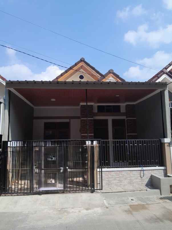 dijual rumah kota harapan indah bekasi