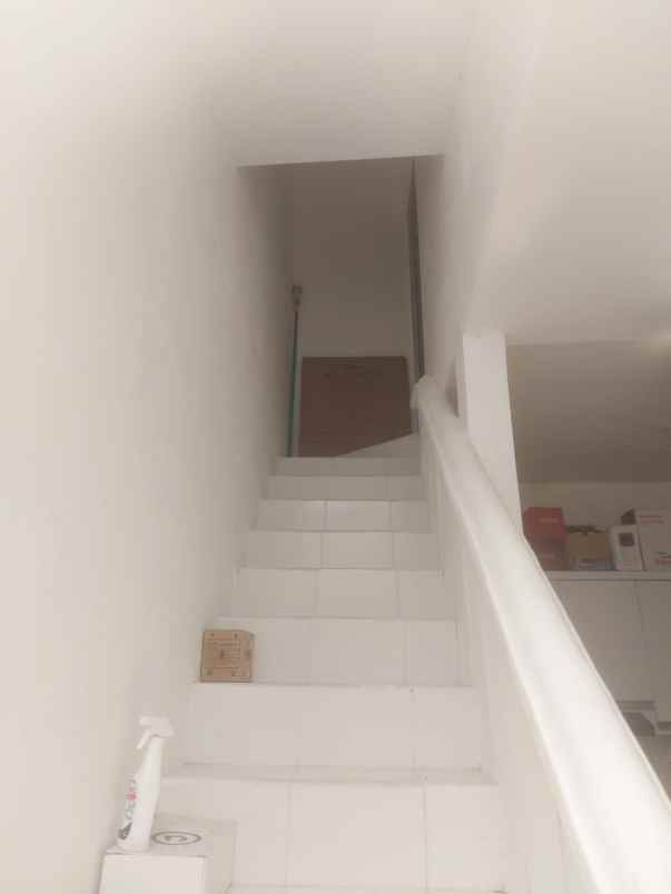 dijual rumah kota podomoro