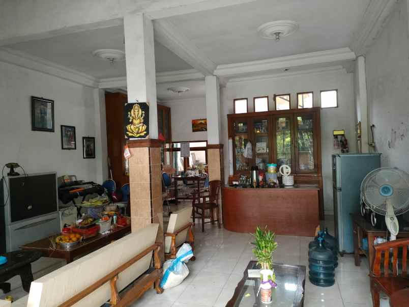 dijual rumah kutisari indah