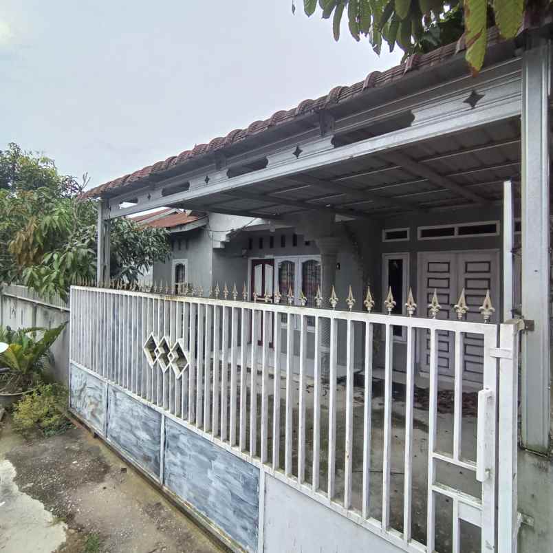 dijual rumah lokasi jln payung sekaki kubang