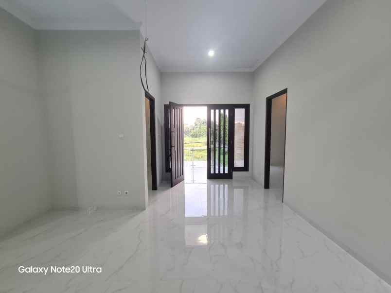 dijual rumah maguwoharjo