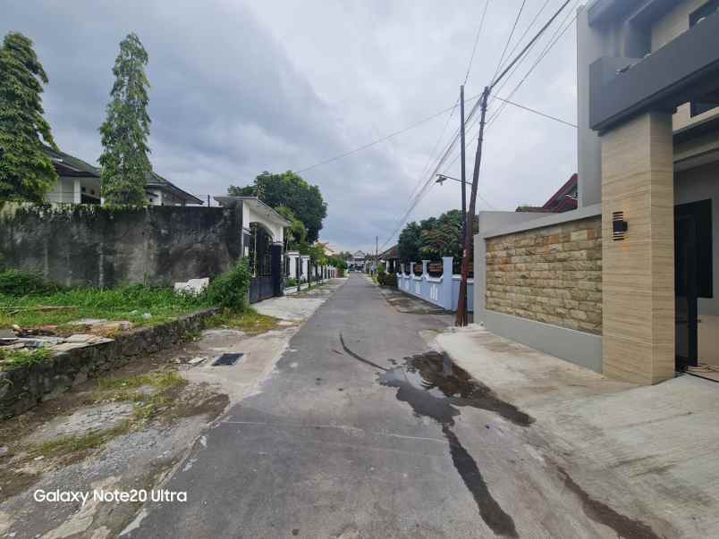 dijual rumah maguwoharjo