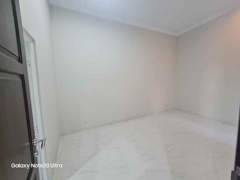 dijual rumah maguwoharjo