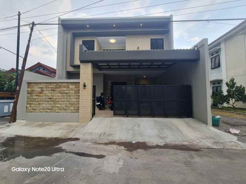 dijual rumah maguwoharjo