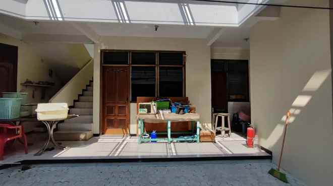 dijual rumah manyar kertoarjo