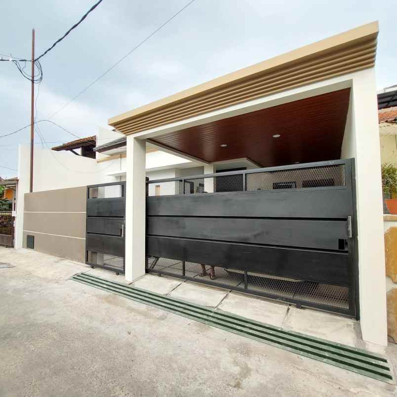 dijual rumah margahayu permai