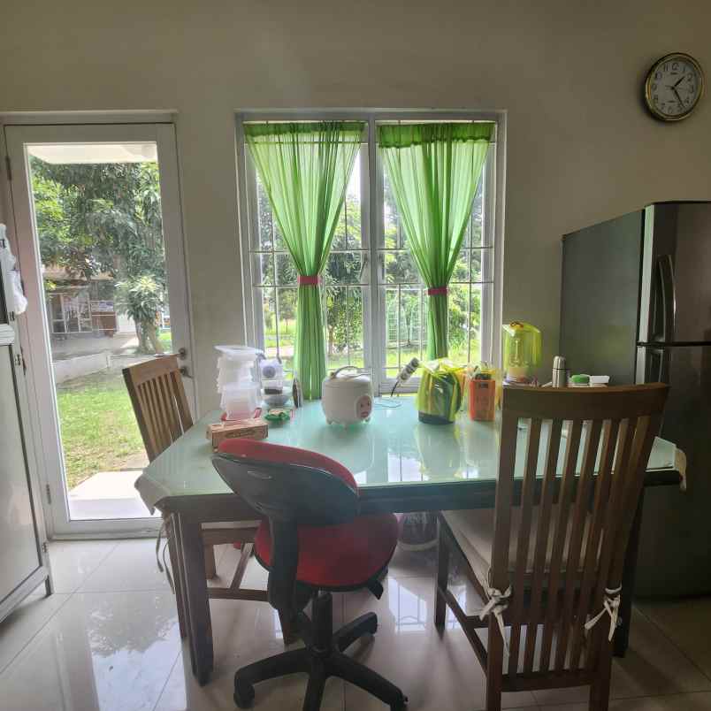 dijual rumah meetland menteng