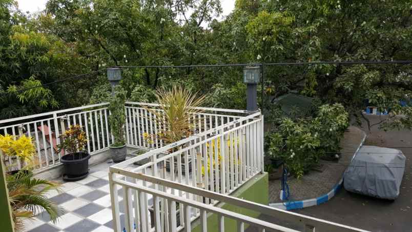 dijual rumah menanggal