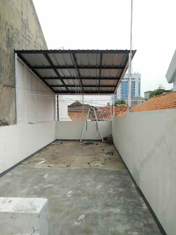 dijual rumah menteng dalam kec tebet